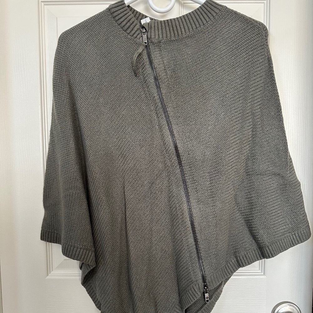 Lululemon On The Go Poncho One Size Grey Sage 2-Way Zip Sweater Asymmetrical O/S - Picture 2 of 7